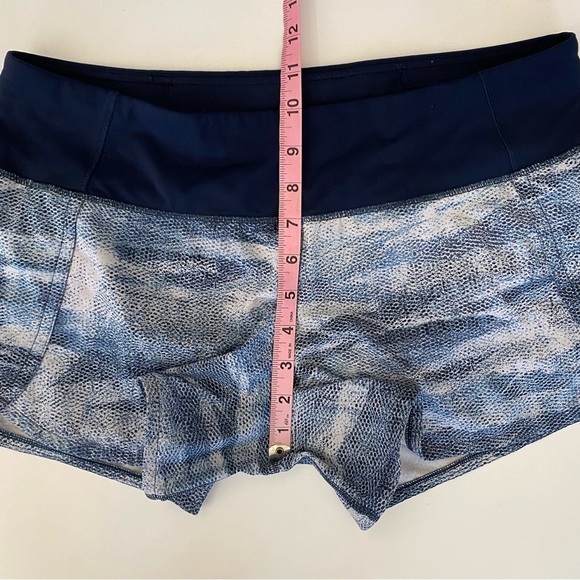 Lululemon || Run Times Short II 4" Mesh Scape Multi / True Navy 8 - Picture 9 of 10